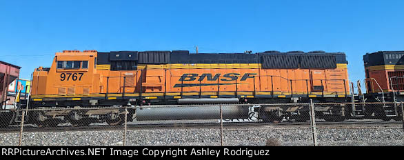 BNSF 9767